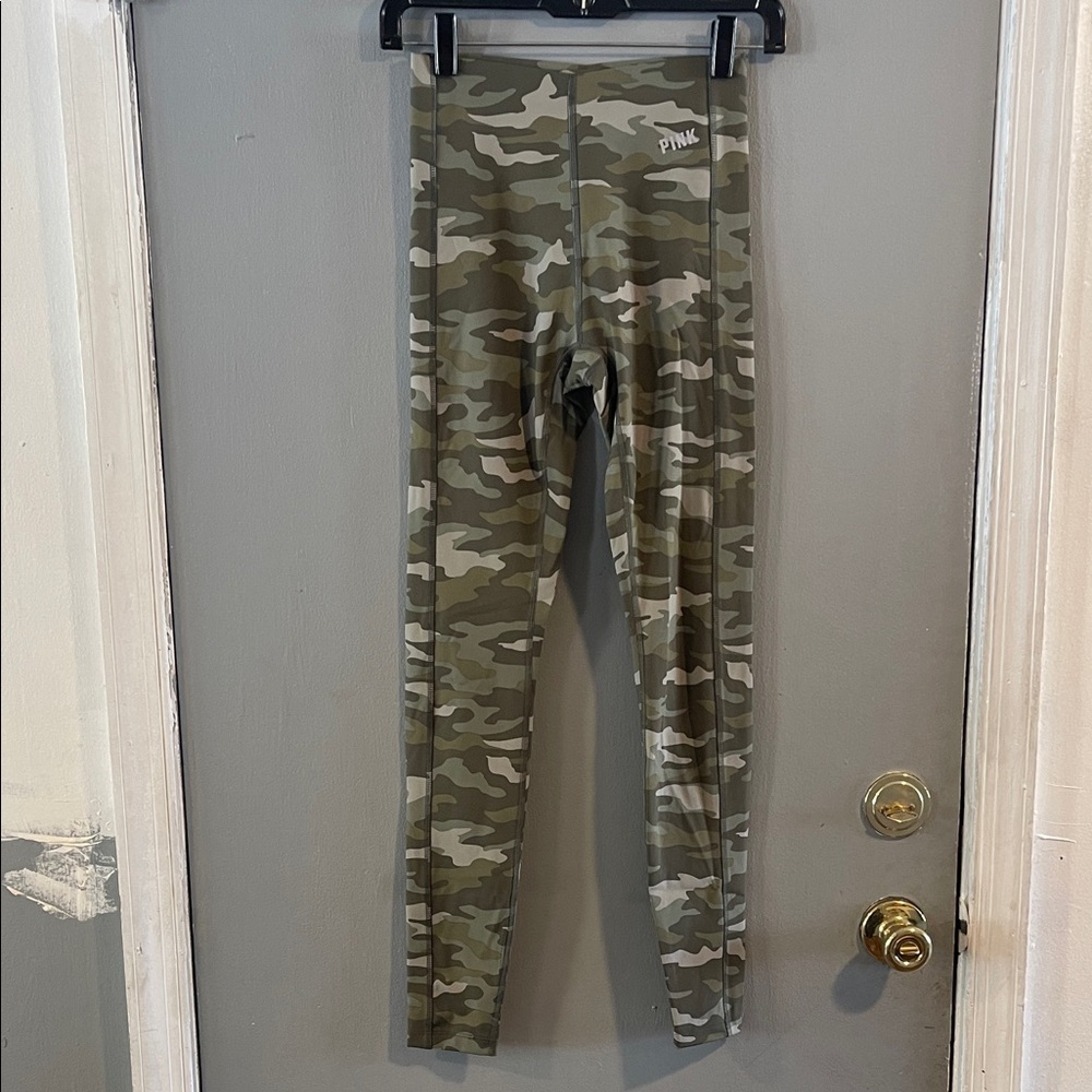 Victoria's Secret Pink Active Compression Legging High‎ Waist Color Camo XS